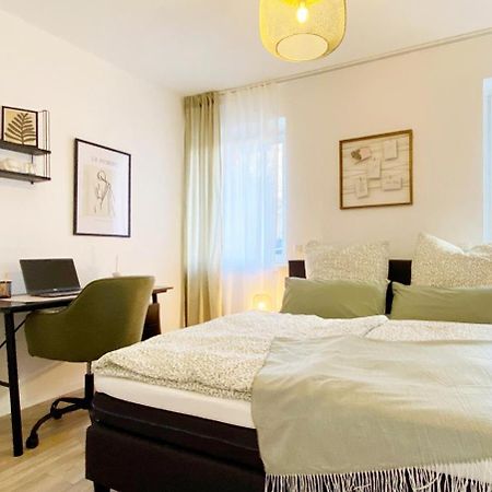 Blossfeld-Apartments Geraeumige Stadtoase Mitten Im Zentrum Mit 3 Schlafzimmern, Gratis Parkplatz, W-Lan, Netflix Jena Exterior photo